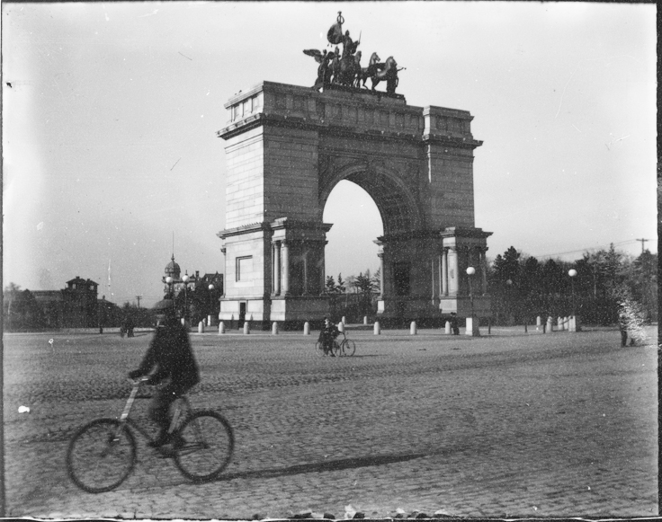 The Soldiers' and Sailors' Memorial Arch - Brooklyn Historical  Society